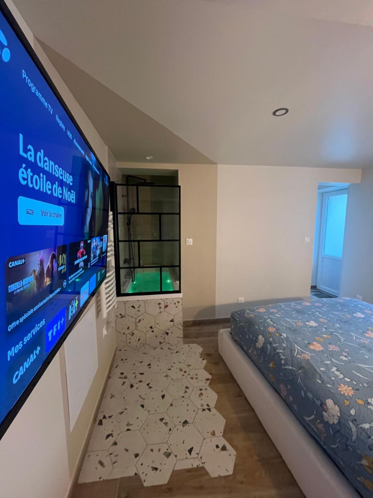 Escapade Sereine - Balneo A Appartement Laval (Mayenne)